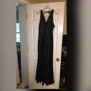 Black lace prom dress